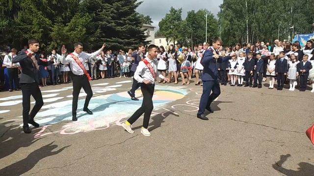 Последний звонок, 9классы, МОУ "Лямбирская СОШ №1" смотреть онлайн