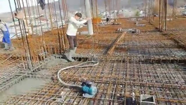 Заливка бетона межэтажного перекрытия Кут Ордо 7 8 этаж. 15 ноября 2020 года смотреть онлайн