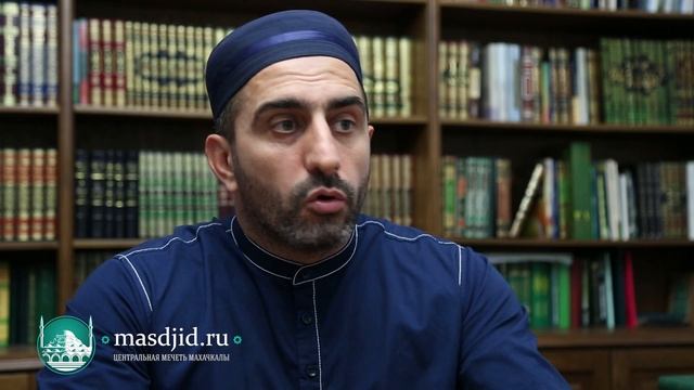 Обязан ли обеспечивать муж жильём и пропитанием жену, если она непослушна? смотреть онлайн