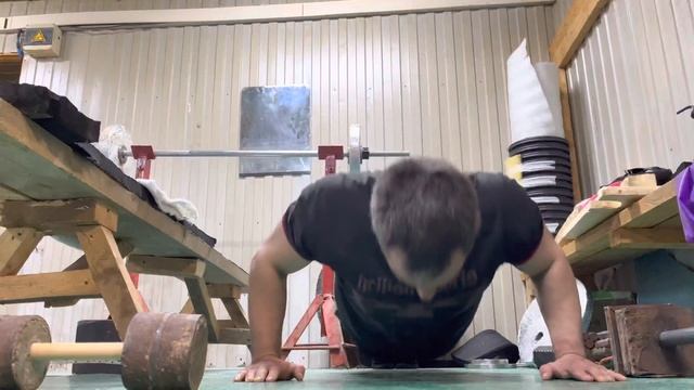 "Эффективные отжимания: основные типы и техники" смотреть онлайн