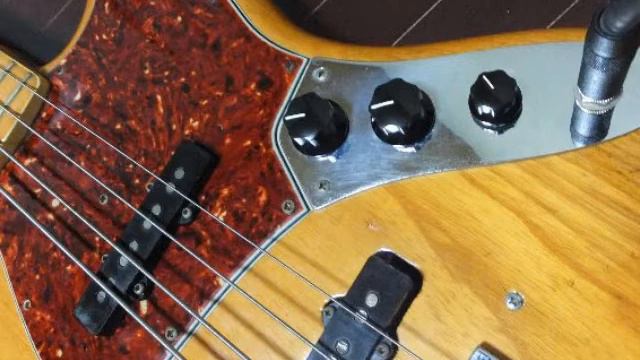 Fender JB '75　Front & Rear Pickup / Tone 0 (DRHiBeam) смотреть онлайн