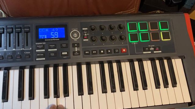 Novation Impulse 49 Midi Controller Demo смотреть онлайн
