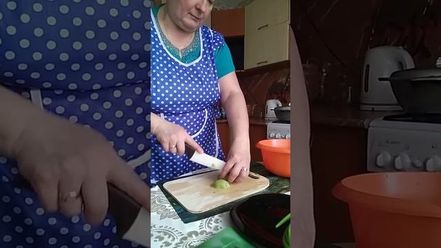 Салат из Киви/готовим с Мамой/быстрый рецепт! смотреть онлайн