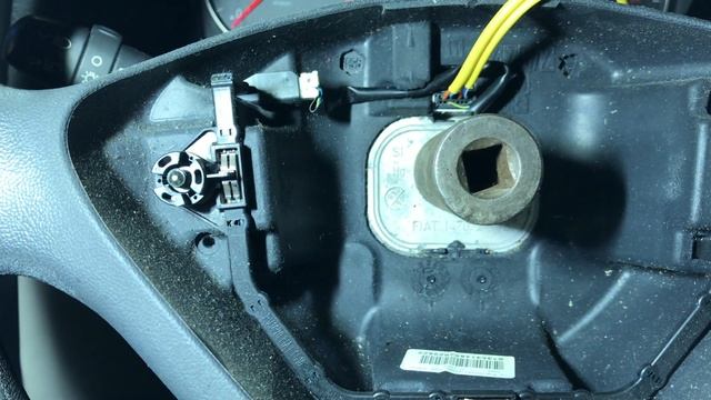 Fiat Stilo (2005) Instrument Cluster/Panel - Diagnoses & Removal Part 1 смотреть онлайн