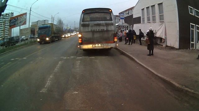Не выпускает с остановки. смотреть онлайн