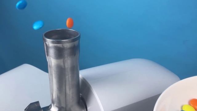 EXPERIMENT : MEAT GRINDER VS COCA MENTOS смотреть онлайн