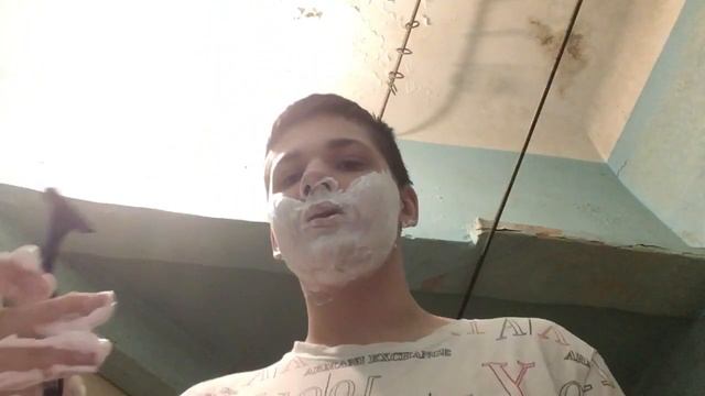 Как правильно брить усы смотреть онлайн