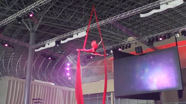 Abu Dhabi Ferrari World05 смотреть онлайн