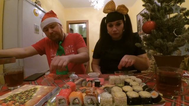 Вечерний Мукбанг Кушаем роллы смотреть онлайн