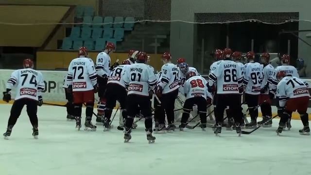 Авто в Тагиле: о поездке команды "Авто" на товарищескую игру с "Юниор-Спутник" в Нижний Тагил смотреть онлайн