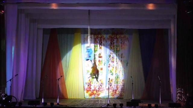 Воз. гимнасты Алёна и Даниил. Народный цирк "СКОМОРОХИ" 2016г.ст.Старощербиновская. смотреть онлайн