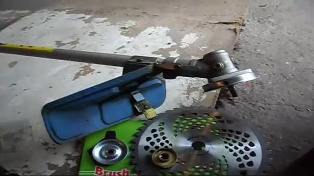 Триммер. Почему зажимает диск для кошения травы. смотреть онлайн