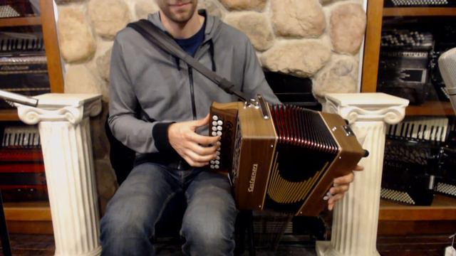 CASTSTUADWW - Walnut Castagnari Studio Diatonic Button Accordion AD MM 21 8 $2199 смотреть онлайн