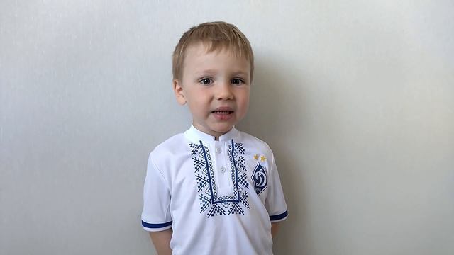 «Ой, у лузі червона калина» у виконанні трирічного Матвія смотреть онлайн
