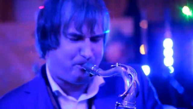 MAX super SAX 1 смотреть онлайн
