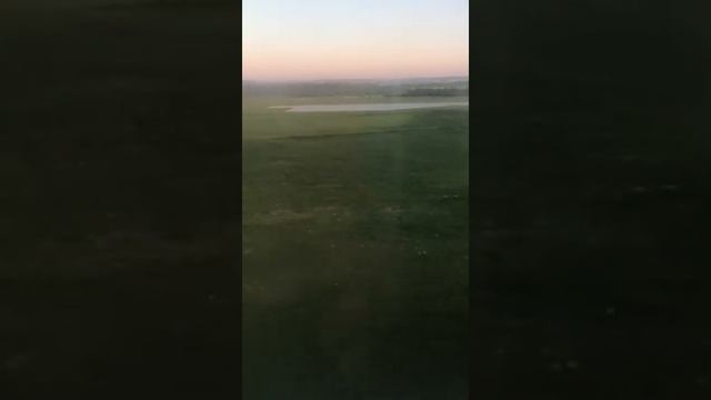 Аэропорт Кольцово.посадка самолета канадэйр-200. смотреть онлайн