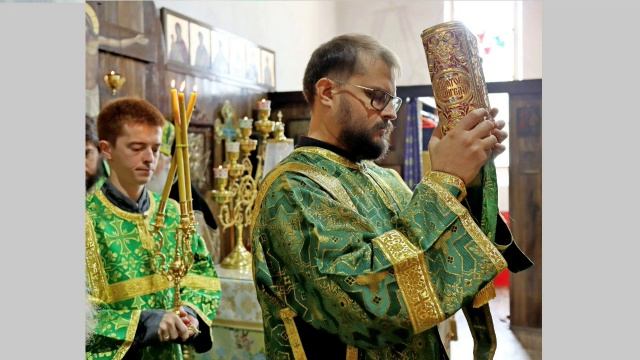 проповедь на вход с Евангелием смотреть онлайн
