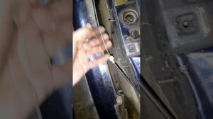 Замена троса капота калина 1 вместе с оплеткой, без снятия фар и прочего