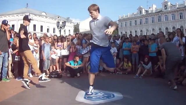 Кирилл Цыганов VS Паша Пронин - Отборочные Hip-Hop 1 круг - Пропечатай стиль 2013 смотреть онлайн