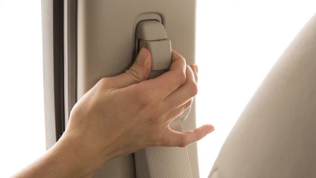 2014 Nissan LEAF - Shoulder Belt Height Adjustment смотреть онлайн