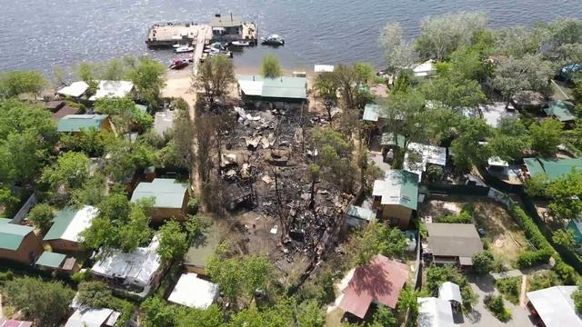 В Самаре сгорели семь домиков на острове Поджабном смотреть онлайн