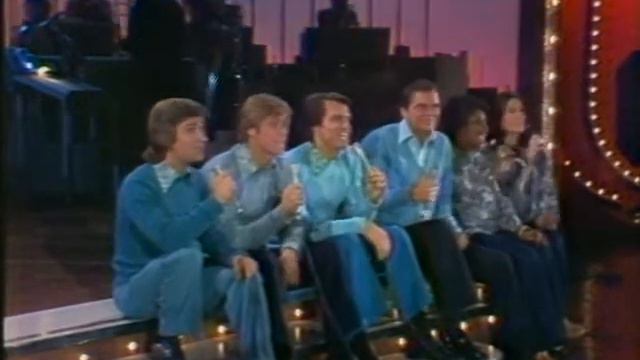 Peter Marshall and The Chapter Five Sing Barry Manilow Hits смотреть онлайн