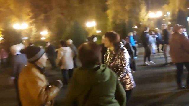 Натали Танцы в парке Горького Харьков Октябрь 2021 смотреть онлайн