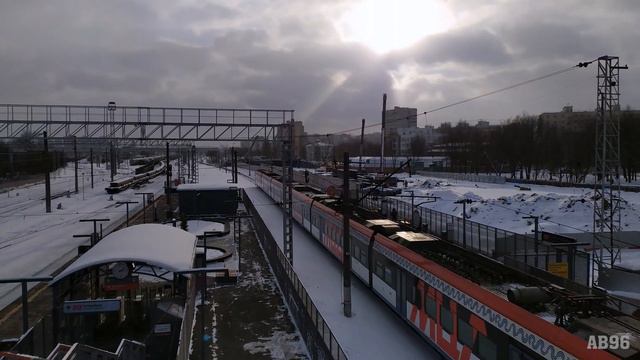 Электропоезд "Иволга 2.0" отправляется со ст. Кубанская (МЦД-2) смотреть онлайн