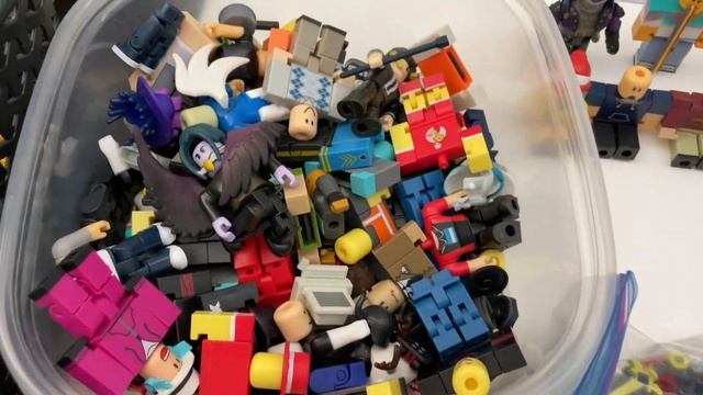 ALL Roblox BACKPACK CLIPS and Codes Series 1 | Hangers Unboxing & MORE INFO! смотреть онлайн