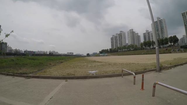 SYMA X8SW 자동 이륙 & 착륙 기능 смотреть онлайн