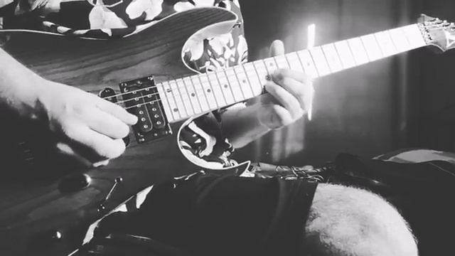 Estranged - Solo Cover - Guns And Roses смотреть онлайн