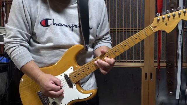 Stratocaster with EMG & Kz TrebleBooster+TUBESCREAMER TS808+Orenge DarkTerror 004 смотреть онлайн