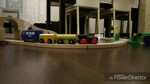 Поезд для дороги IKEA и Brio смотреть онлайн