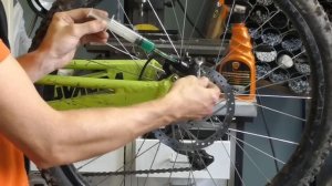 Регулировка и настройка дисковых гидравлических тормозов велосипеда.