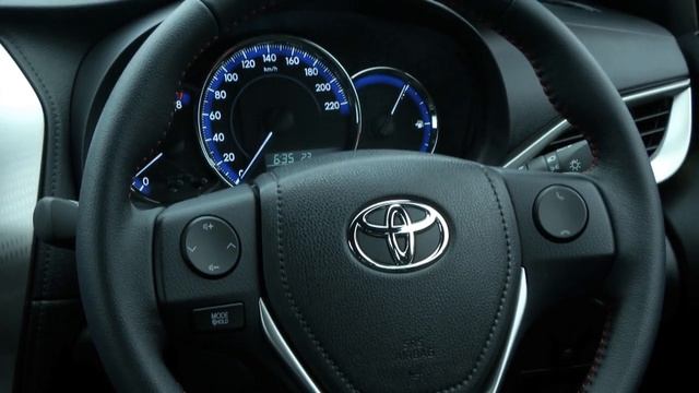 2018 Toyota Yaris 1.5 Sport смотреть онлайн