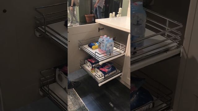 Тумба с двумя выдвижными сетками для кухни смотреть онлайн
