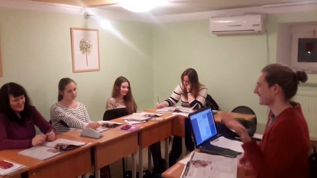 Фрагмент урока английского языка в группе Upper-Intermediate (часть 2) смотреть онлайн