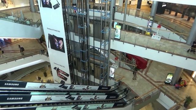 Утро в Тель Авиве.Смотровая башня "Азриэли" закрыта. смотреть онлайн
