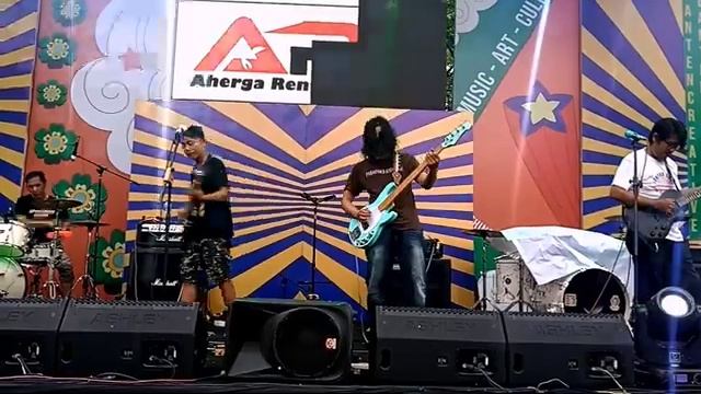 Perl Jam - Alive (Cover By Paradoks Distorsi) at Banten Creative Festival 2022 смотреть онлайн
