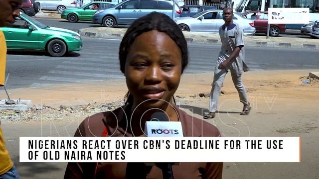 Nigerians react over CBN's deadline for the use of old naira notes смотреть онлайн