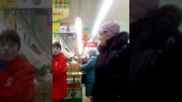 Беспредел сотрудников магазина Пятёрочка смотреть онлайн