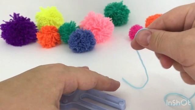5 способов сделать объемный и ровный помпон из пряжи смотреть онлайн