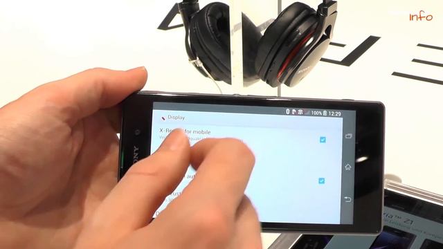 Xperia Z1 Wasserdichtes Smartphone im Hands On (IFA 2013) смотреть онлайн