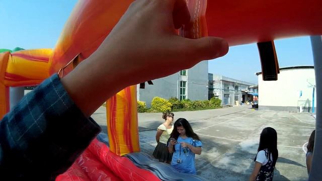 Огромная водная горка - обзор. Летний бизнес? смотреть онлайн