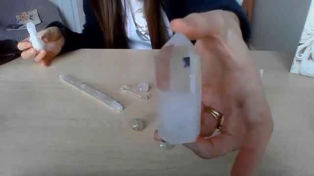 CLEAR QUARTZ Crystals - how to use in crystal grids, healings, oracle decks and more смотреть онлайн
