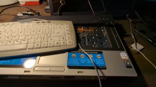 This Sony Vaio VGN-BX393 needs a wash смотреть онлайн