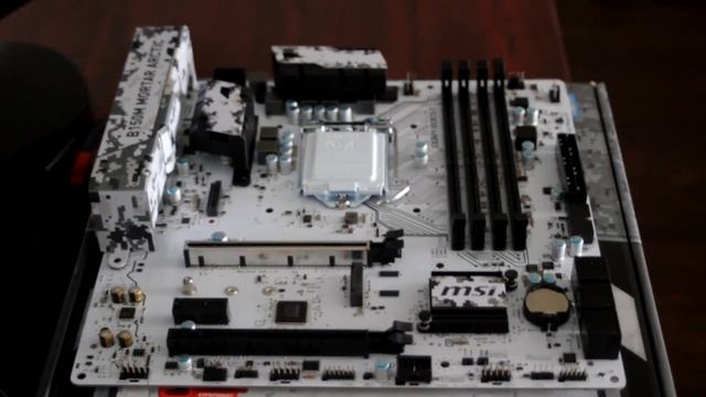 MSI B150M MORTAR ARCTIC FIRST LOOK AND QUICK OVERVIEW!! смотреть онлайн