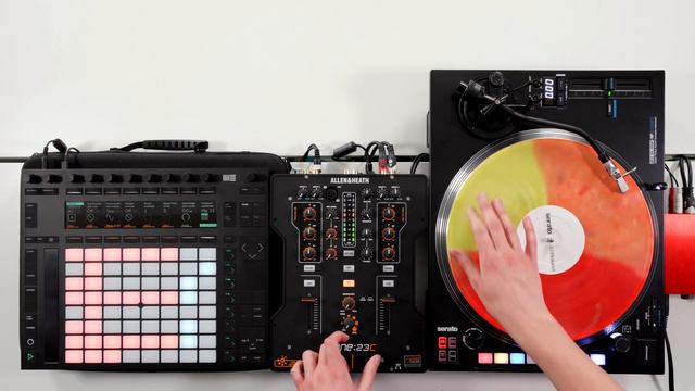 Crossfader Live Sessions - Episode 1 - Ableton Push vs Serato DJ смотреть онлайн