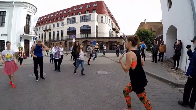 Zumba Герои. Макс. Пешеходка смотреть онлайн