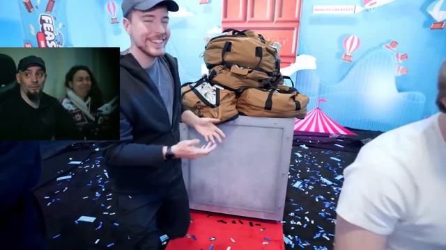 MI MUJER VIENDO POR 1º VEZ A MR BEAST смотреть онлайн